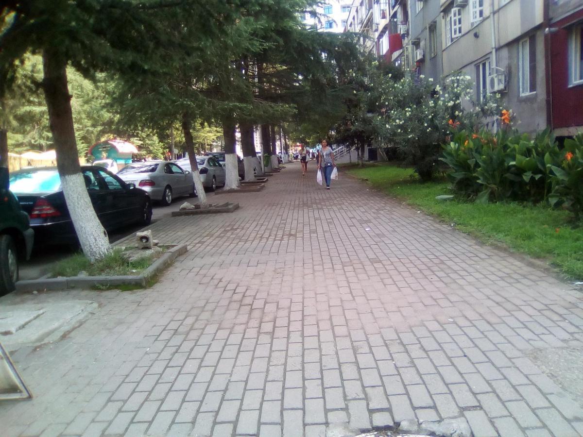 Apartment Ge Zvezda 巴统 外观 照片